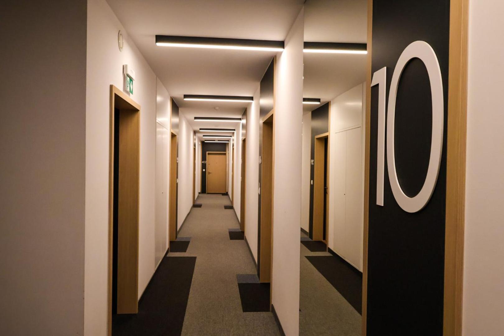Premium Studio Klobucka Airport Warsaw Exterior photo